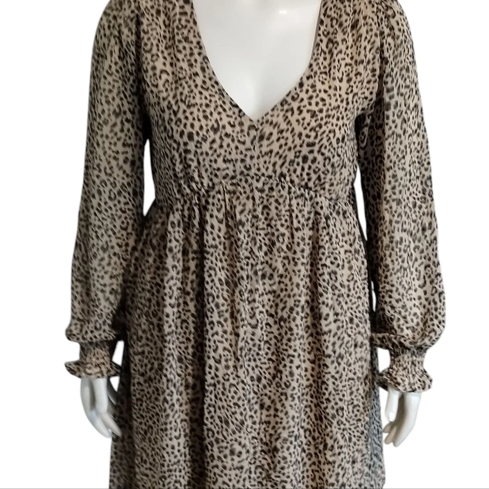 Kori Women's Leopard‎ Print Chiffon Boho  Flowy Smocked Dress size M Semi Sheer